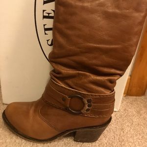 Steve Madden Brown heel boot size 7.